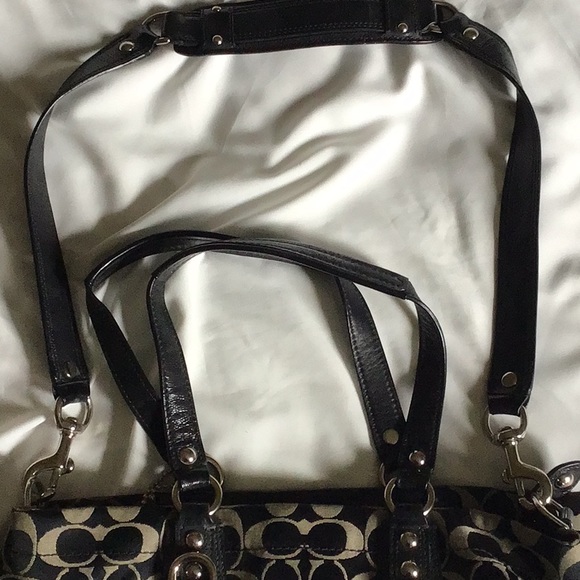 Coach shoulder bag. - Picture 4 of 5